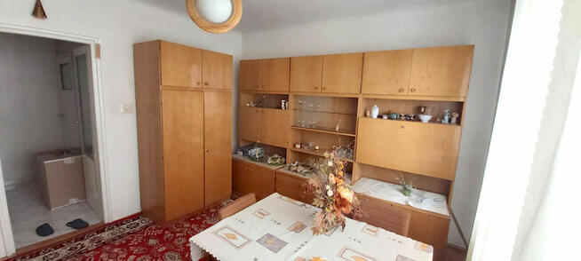 Wolnostojący dom z dużym potencjałem.