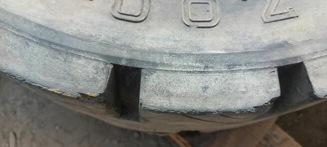 Używane, pełne opony do wózka widłowego Zebra 7.00-12