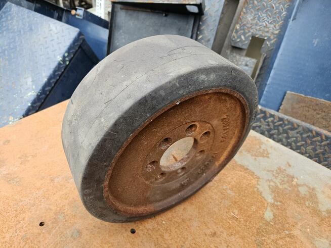 Używane koło do elektrycznego wózka widłowego BT RR E8