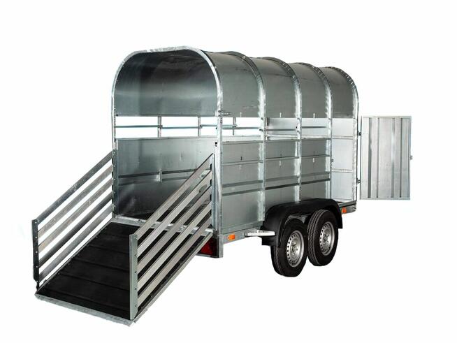 Przyczepa do przewozu żywych zwierząt do bydła cieląt owiec