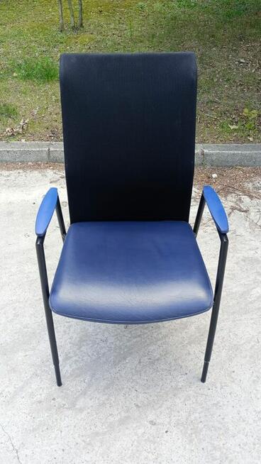 Krzesło konferencyjne mobilne Comforto krzesła biurowe