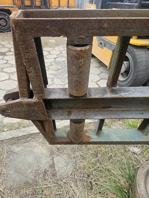 Rama transportowa na rolkach