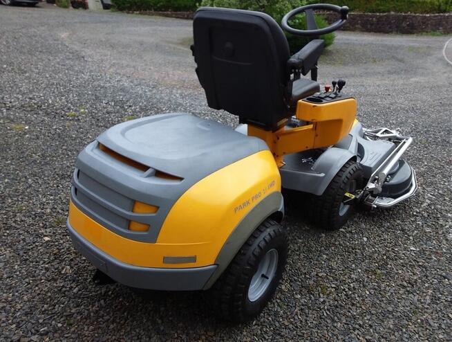 4x4 STIGA PARK RIDE ON LAWNMOWER o szerokości 125 cm