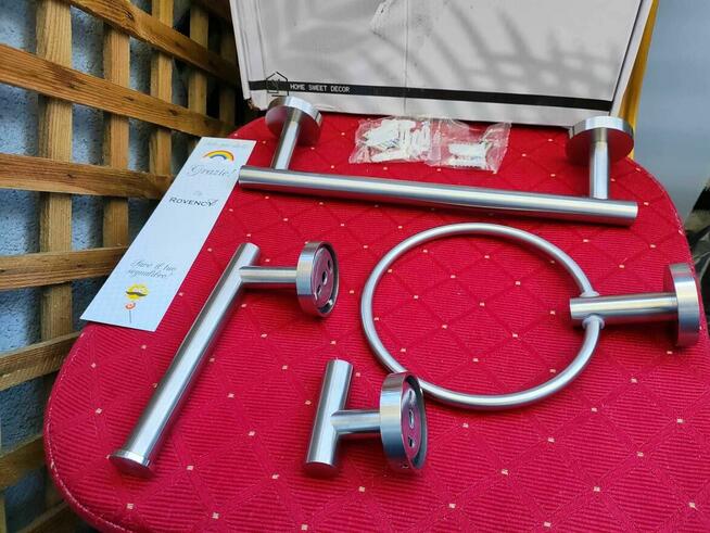 Wieszak Srebrny na ręczniki papier toaletowy stal nierdzewna