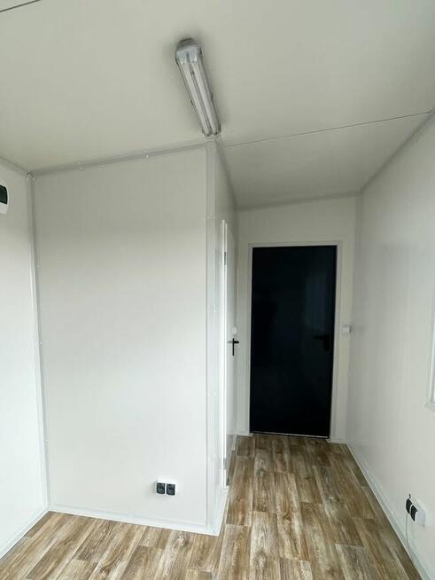 Kontener z łazienką socjalny sanitarny biuro