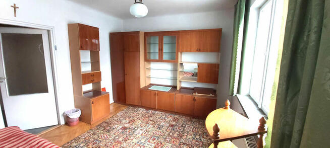 Wolnostojący dom z dużym potencjałem.