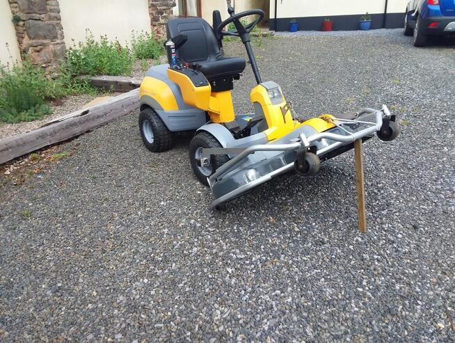 4x4 STIGA PARK RIDE ON LAWNMOWER o szerokości 125 cm
