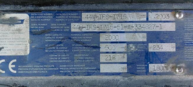 Pozycjoner Cascade do wózka widłowego, z widłami