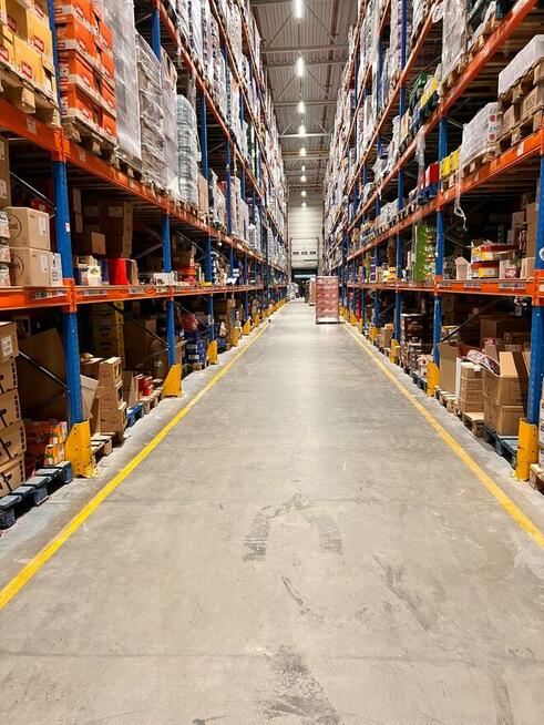 Sprzątanie Magazynów, hal , garaży,