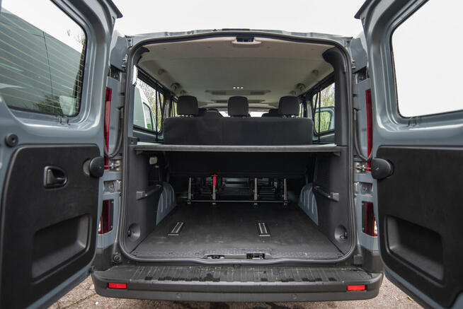 wynajem busa, przewoz osob