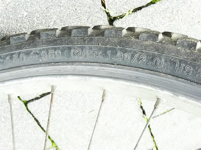 Rower typu ,,góral,, z ramą 24 i koła 26