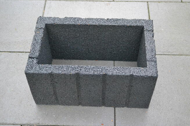 Gazony ogrodowe prostokąty 50/30 . Producent.