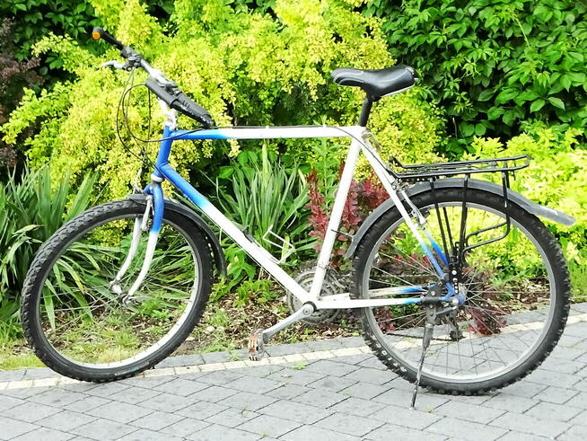 Rower typu ,,góral,, z ramą 24 i koła 26