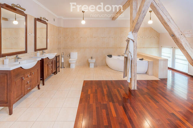 Dworek z duszą i historią – Sędławki, 1566 m²