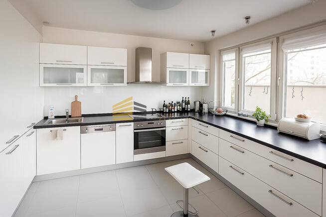 Dwupoziomowy apartament-2 tarasy!