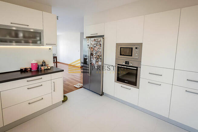 Dwupoziomowy apartament-2 tarasy!