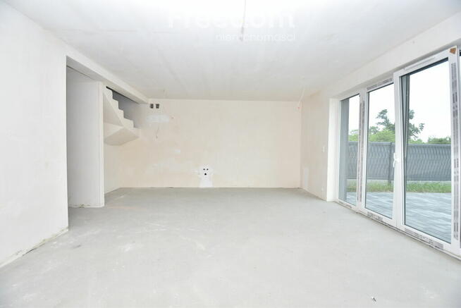 Dom deweloperski - 4-5 pokoi pompa ciepła i panele