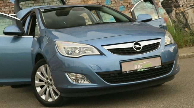 Opel Astra 1,4 T COSMO-Tempomat-Klimatronik-Multifunkcja-Czujniki Parkowania