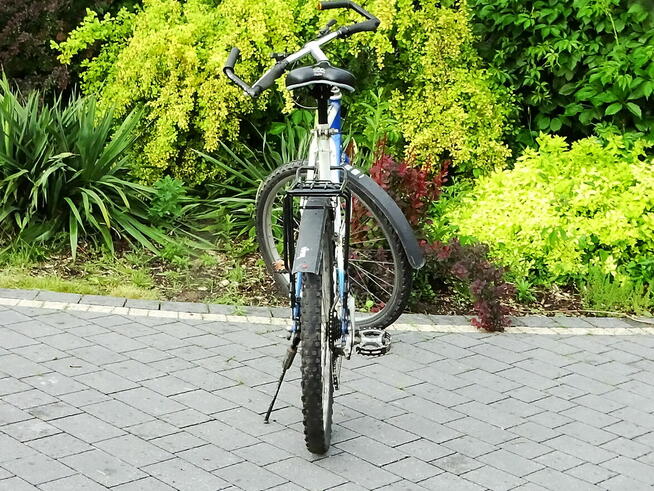 Rower typu ,,góral,, z ramą 24 i koła 26