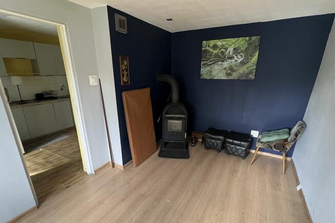 Kawalerka w spokojnej okolicy i dla spokojnej osoby.