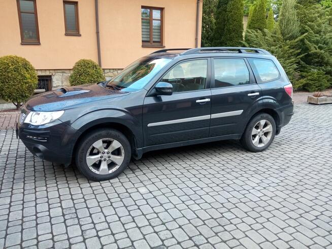 Subaru Forester salon zadbany skóra