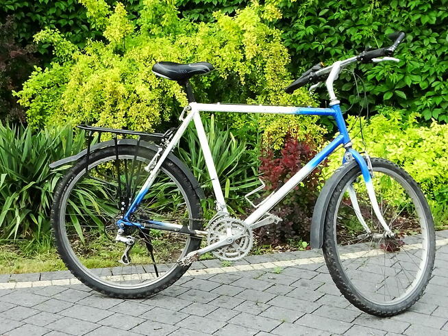 Rower typu ,,góral,, z ramą 24 i koła 26