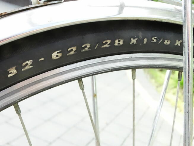 Francuski zabytkowy rower miejski Motobecane rama 22 koła 2