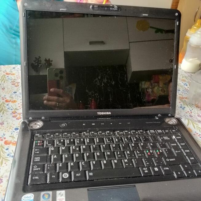 Sprzedam laptopa Toshiba