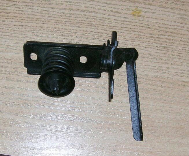 ZAMEK POKRYWY SILNIKA DAEWOO TICO