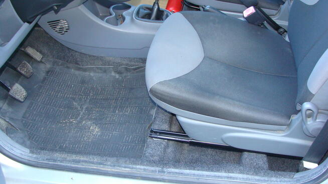 peugeot 107 1,0 benzyna