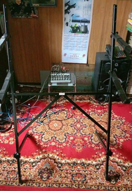 Statyw na dwa keyboardy