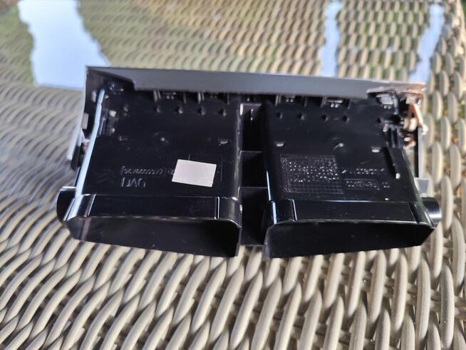 Nawiew powietrza środkowy Citroen C4