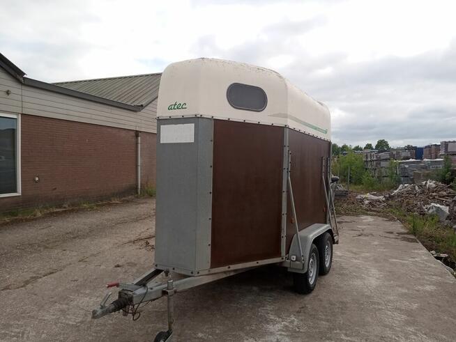 Przyczepa dla koń DMC 1300kg.