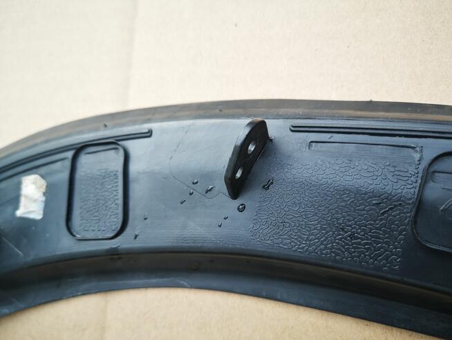 Ślizg osłona lampy prawy tył Chevrolet Malibu IV 2012-2017