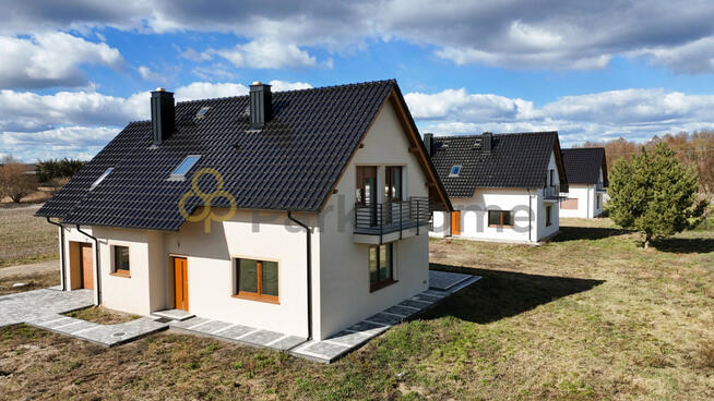 Dom Szczaniec, Adama Asnyka