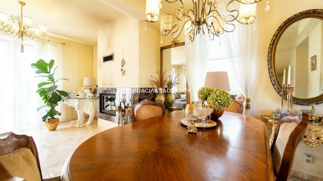 Dom Rząska gm. Zabierzów, Półkole