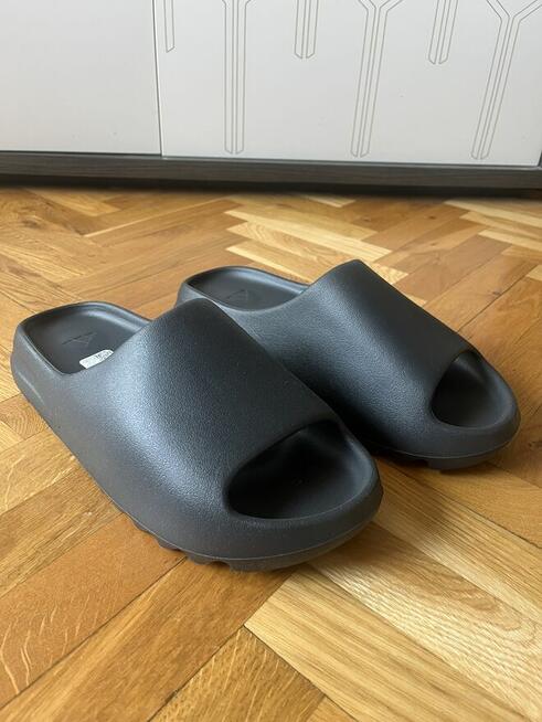 Yeezy Slide Adidas