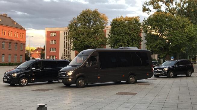 Wynajem busa z kierowcą transport mebli Gdańsk