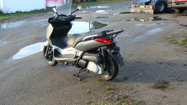 skuter Yamaha X max 250