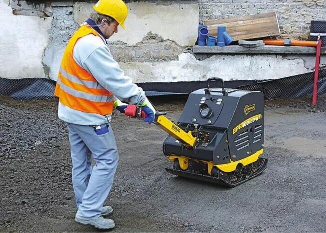 Dwukierunkowa zagęszczarka BOMAG BPR 100/80 D/E ECONOMIZER