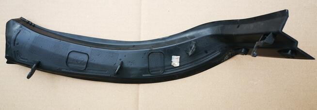 Ślizg osłona lampy prawy tył Chevrolet Malibu IV 2012-2017