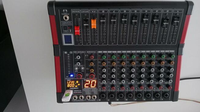 Voice Kraft power mixer