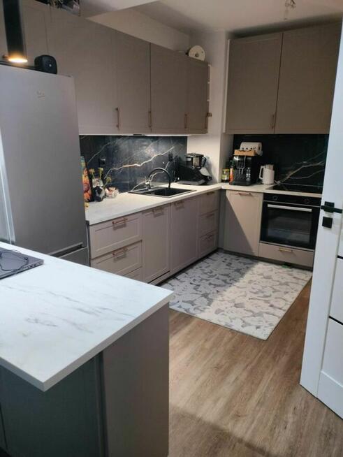 Sprzedam mieszkanie 42m2 z miejscem parkingowym