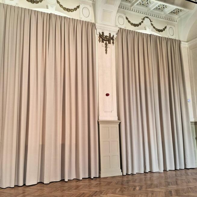 Zasłona zaciemniająca Blackout na wymiar - trudnopalna