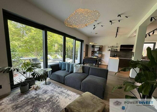 Luksusowy bliźniak w Zielonkach.