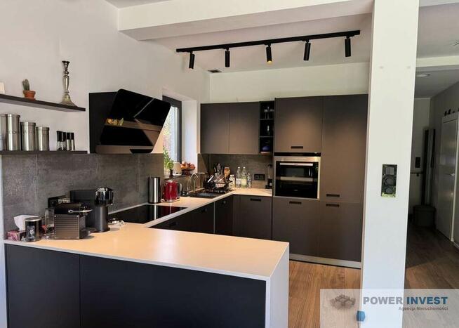 Luksusowy bliźniak w Zielonkach.