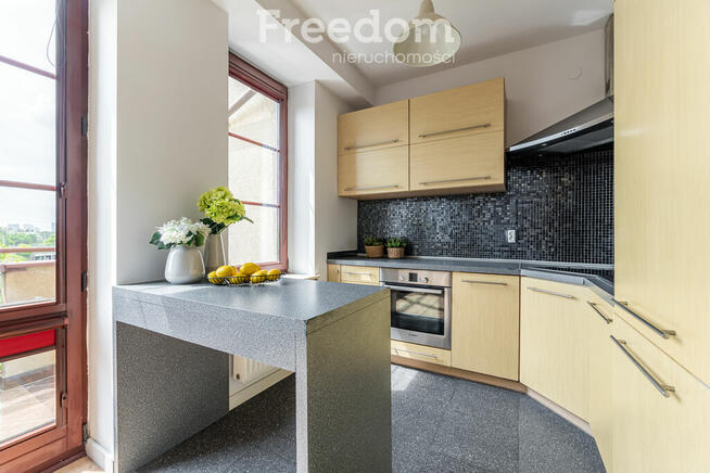 3 pokoje, duży balkon, Targówek, 57m2.