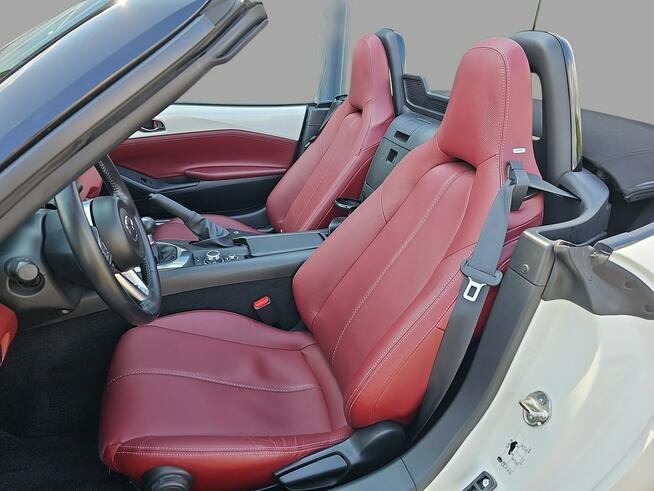 Salon Polska, Serwis ASO, Wersja "100" - Jubileusz, Mazda Grupa Wróbel