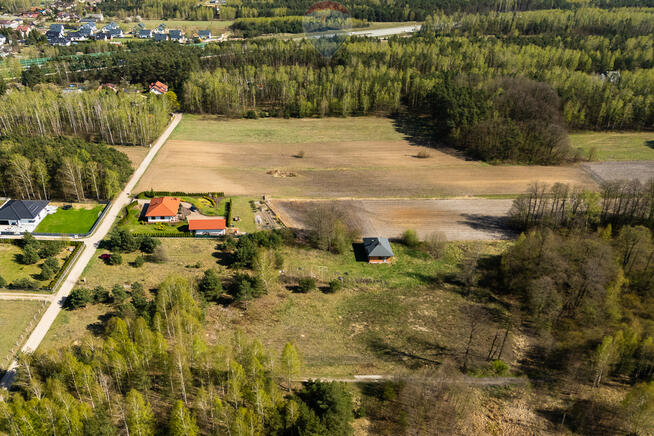 w stanie deweloperskim, na działce o pow. 3 490 m2