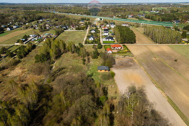 w stanie deweloperskim, na działce o pow. 3 490 m2